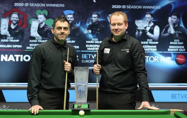 中留下了深 中留下了深