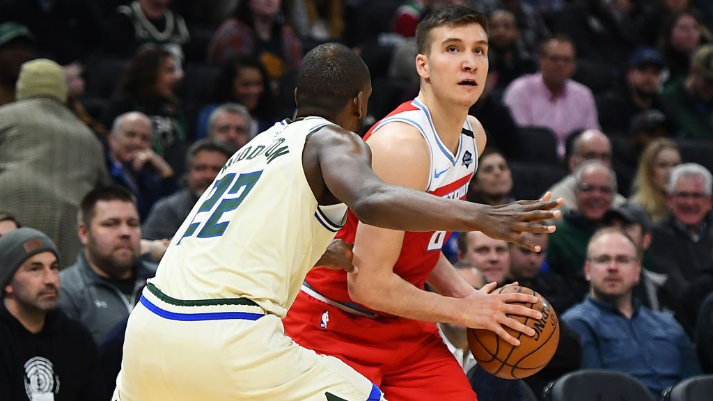 正面拉扯并 正面拉扯并